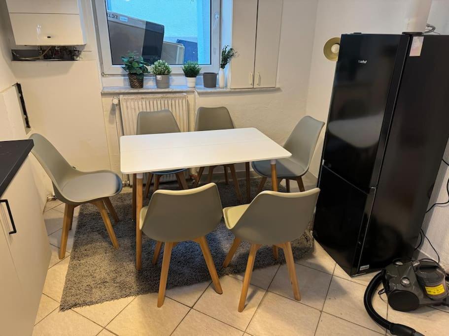 Townhouse Fuer 10 Personen Mit Garten Esslingen am Neckar Exterior photo